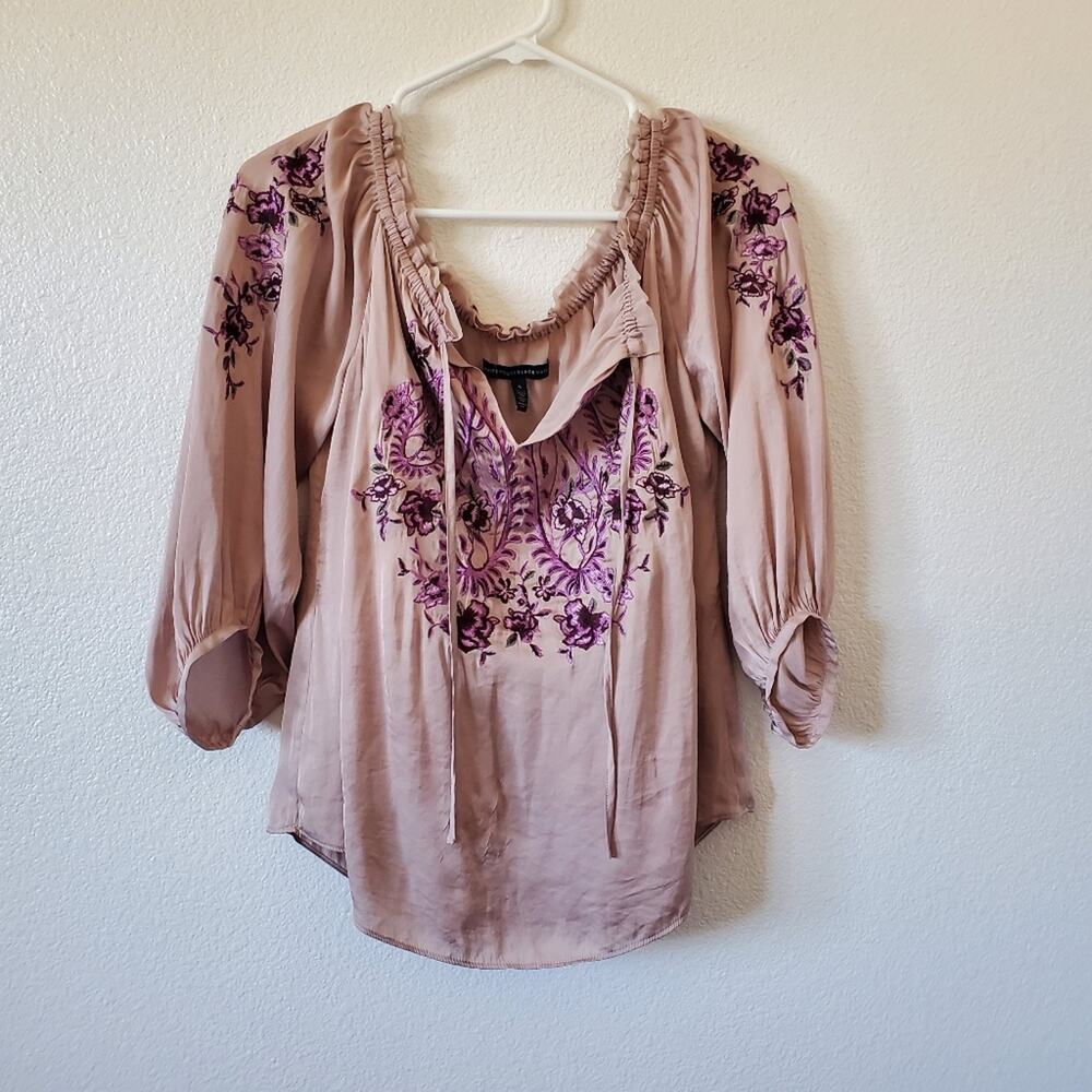 White House Black Market Casual Floral Shirt Size Small Women Purple